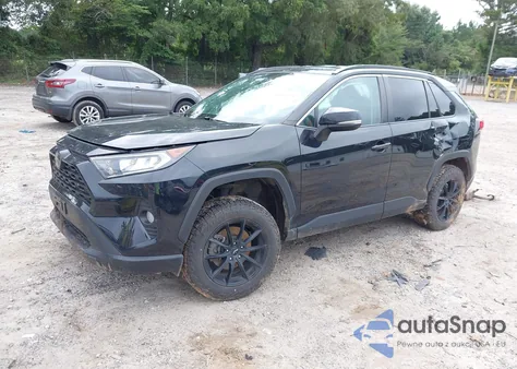 2020 Toyota Rav4 Xle z USA, uszkodzony, nr VIN 2T3P1RFV5LW128303